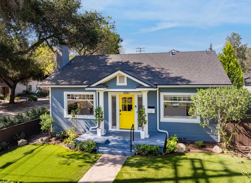 2201 Oak Park Ln, SANTA BARBARA, CA, 93105-4220 | Card Image