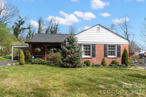 7 Wilshire Dr, Asheville, NC, 28806-2736 | Card Image