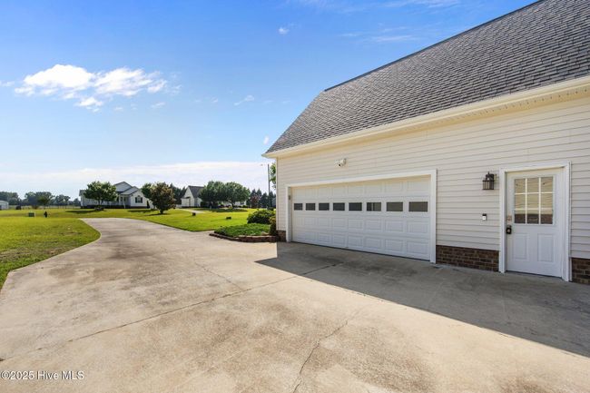 2639 Plumosa Dr, House other with 3 bedrooms, 3 bathrooms and 2 parking in Grimesland NC | Image 49