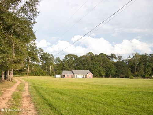 1122 Berthadale Rd, McComb, MS, 39648-8271 | Card Image