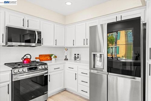 4630 Central Pkwy, Dublin, CA, 94568-7549 | Card Image