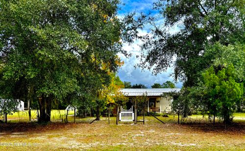 210 Lenore Ave, Interlachen, FL, 32148-5119 | Card Image
