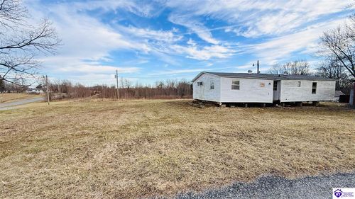 5032 Edmonton Rd, Greensburg, KY, 42743-9282 | Card Image