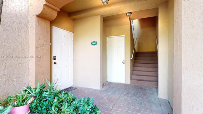 601 - 6670 Nw 114th Ave, Condo with 3 bedrooms, 2 bathrooms and null parking in Doral FL | Image 4