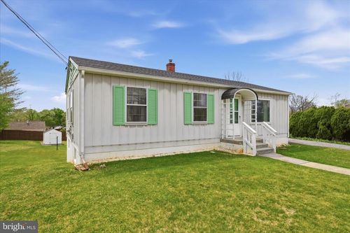 814 W 15th Street, FRONT ROYAL, VA, 22630 | Card Image