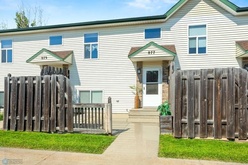 877 37th Ave N, Fargo, ND, 58102-1097 | Card Image