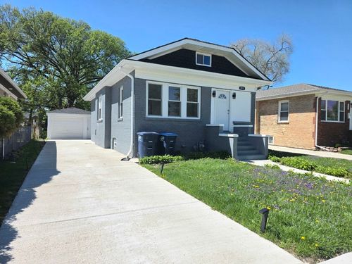 2010 S 7th Ave, Maywood, IL, 60153-3221 | Card Image