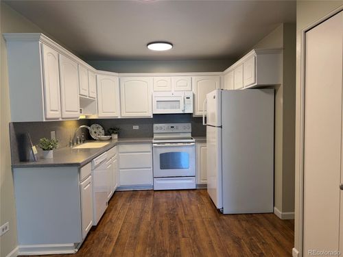 12b-605 S Alton Way, Denver, CO, 80247-1738 | Card Image