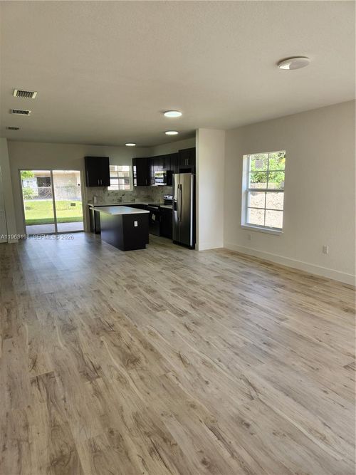 22065 Miami Ave, Miami, FL, 33170-4461 | Card Image