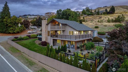 2718 Westview Dr N, East Wenatchee, WA, 98802-3969 | Card Image