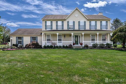 5 Cliffside Dr, Stewartsville, NJ, 08886-3125 | Card Image