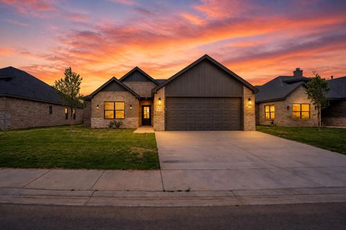 1115 N 6th St, Wolfforth, TX, 79382-2285 | Card Image