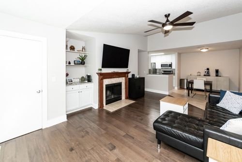 2200j-2011 N Highway 17, Mount Pleasant, SC, 29466 | Card Image