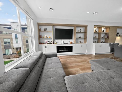 30-12585 104a Ave, Surrey, BC, V3V0G7 | Card Image