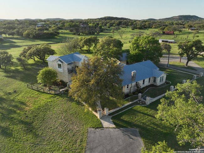 70 Cleo Ln, House other with 4 bedrooms, 4 bathrooms and null parking in Boerne TX | Image 65
