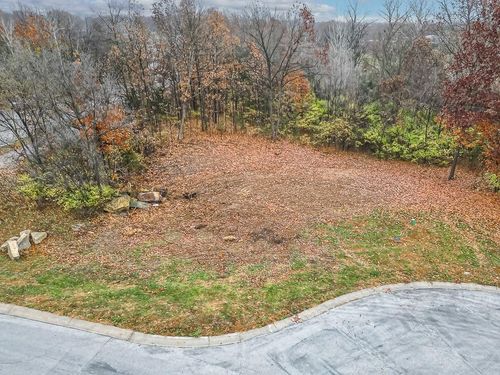 1942 Edgewood Dr, Leavenworth, KS, 66048-1927 | Card Image