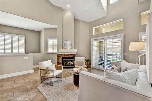 7824 E Horizon View Dr, Anaheim, CA, 92808-1523 | Card Image