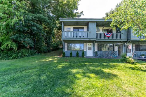 unit-1-28 Chandler Ave, Plaistow, NH, 03865-2907 | Card Image
