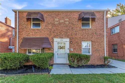2up-251 E 200th St, Euclid, OH, 44119-1158 | Card Image