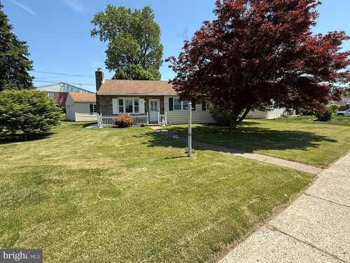 2201 Lott Ave, PHILADELPHIA, PA, 19115-3316 | Card Image