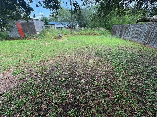 120 Orange St, House other with 3 bedrooms, 2 bathrooms and null parking in Mathis TX | Image 14