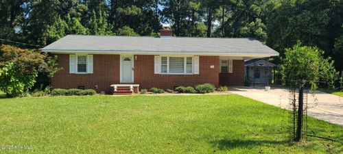 214 E Bladen St, Bladenboro, NC, 28320-8424 | Card Image