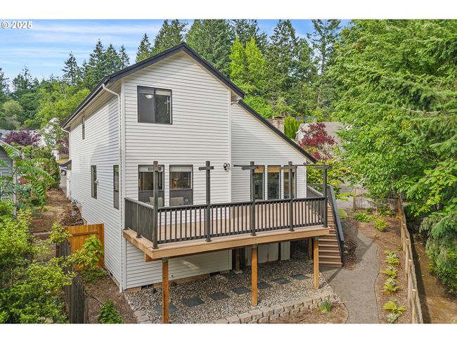 13449 Vermeer Dr, House other with 3 bedrooms, 3 bathrooms and 2 parking in Lake Oswego OR | Image 33