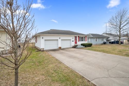 209 Elm St, Marshall, IL, 62441-1818 | Card Image