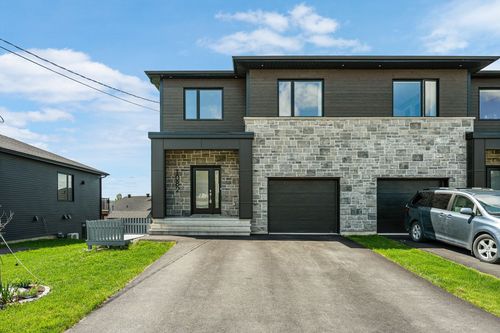 1082 Rue Bérubé, Sherbrooke, QC, J1N1B6 | Card Image