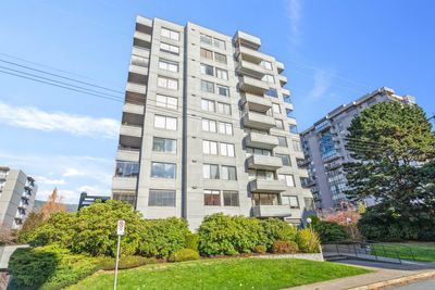 702 - 1341 Clyde Ave, Condo with 2 bedrooms, 2 bathrooms and 1 parking in West Vancouver BC | Image 1