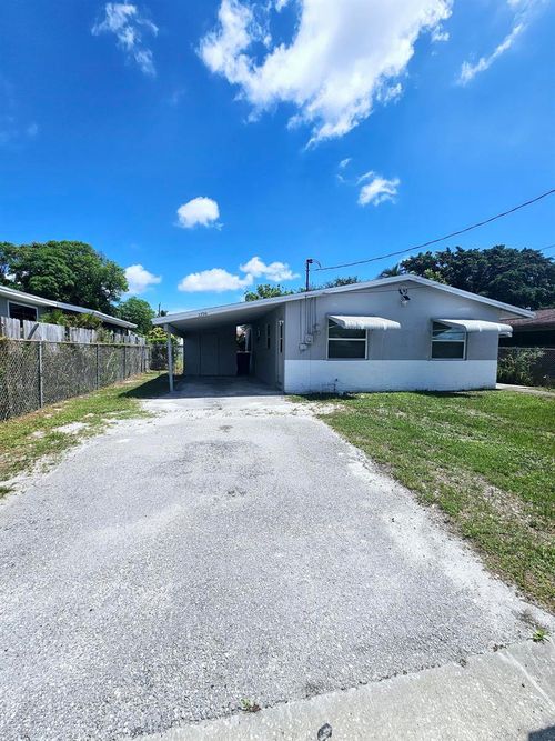 1556 W 20th Street, Riviera Beach, FL, 33404 | Card Image
