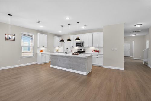 2080 Lost Timbers Dr, Conroe, TX, 77304-3222 | Card Image