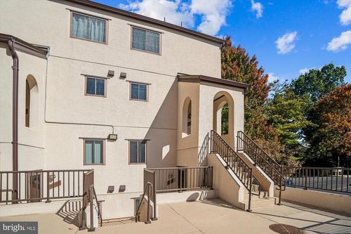 18-8934 Battery Pl, BETHESDA, MD, 20814-2640 | Card Image