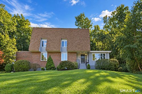 62 Wyneding Hill Rd, Manchester, CT, 06040-6608 | Card Image