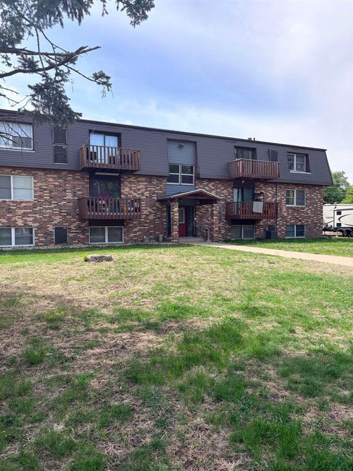 710 Geisinger Rd, Storm Lake, IA, 50588-2172 | Card Image