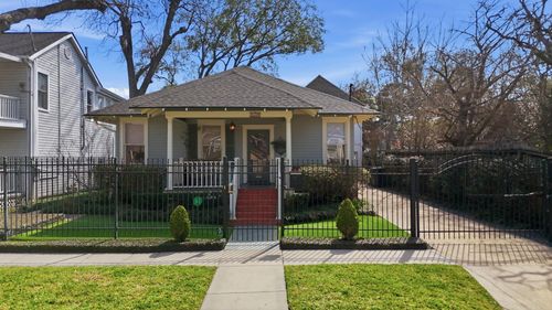 818 Woodland St, Houston, TX, 77009-6542 | Card Image