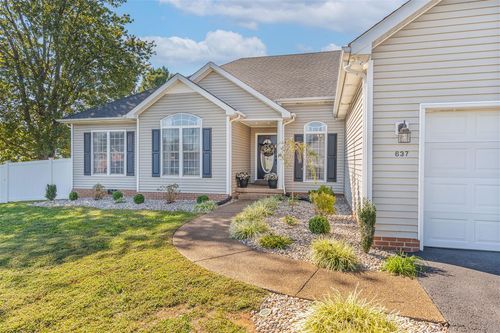 637 Loftwood Dr, Bowling Green, KY, 42104-5515 | Card Image