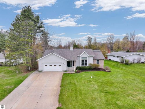 4327 Benson Rd, Cadillac, MI, 49601-9303 | Card Image