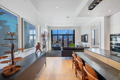 710-1 Strathgowan Ave, Toronto, ON, M4N0B3 | Card Image