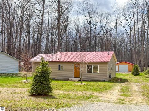 408 Kirkshire Avenue, Roscommon, MI, 48653 | Card Image