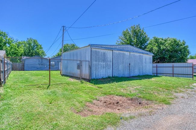 View of pole building | Image 27