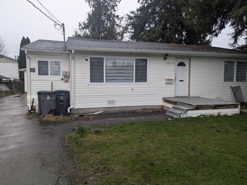 13773 92 Ave, Surrey, BC, V3V1J1 | Card Image