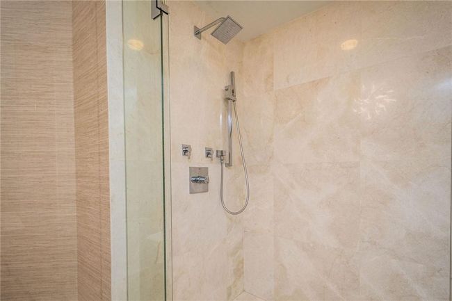 UNIT-2105 - 17111 Biscayne Blvd, Condo with 2 bedrooms, 3 bathrooms and null parking in Aventura FL | Image 30