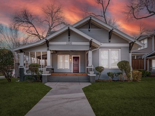 2200 W 10th Street, Dallas, TX, 75208 | Card Image