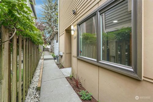 a-1119 N 85th Street, Seattle, WA, 98103 | Card Image