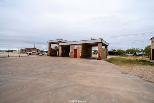 1432 17th St, Anson, TX, 79501-6104 | Card Image