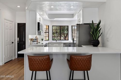7760 E Pepper Tree Ln, Scottsdale, AZ, 85250-7948 | Card Image