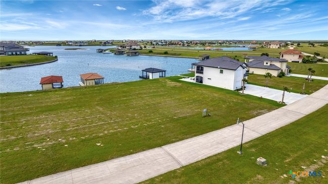 302 E Lago Loop Road, Home with 0 bedrooms, 0 bathrooms and null parking in Port O'Connor TX | Image 5