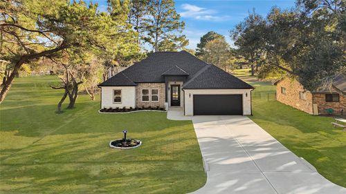 105 Bledsoe St, Prairie View, TX, 77445 | Card Image
