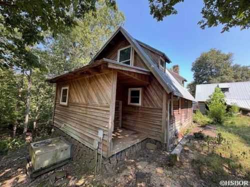 135 Burnett Rd, Delight, AR, 71940-8351 | Card Image